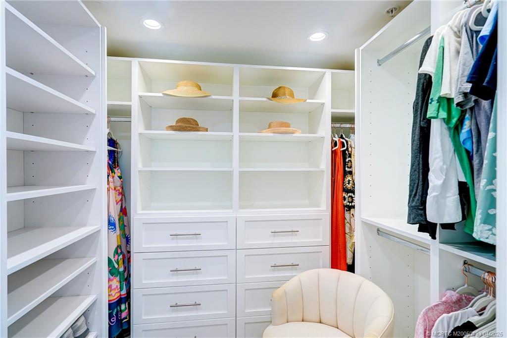 Stuart, Florida 34996, United States, 3 Bedrooms Bedrooms, ,3 BathroomsBathrooms,Residential,Active,110805