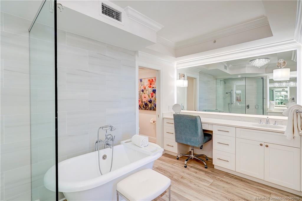 Stuart, Florida 34996, United States, 3 Bedrooms Bedrooms, ,3 BathroomsBathrooms,Residential,Active,110805