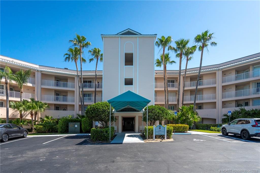 Stuart, Florida 34996, United States, 3 Bedrooms Bedrooms, ,3 BathroomsBathrooms,Residential,Active,110805