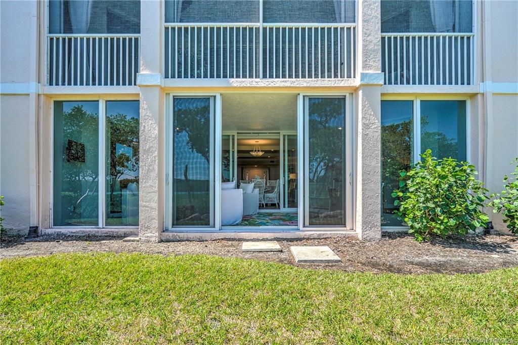 Stuart, Florida 34996, United States, 3 Bedrooms Bedrooms, ,3 BathroomsBathrooms,Residential,Active,110805