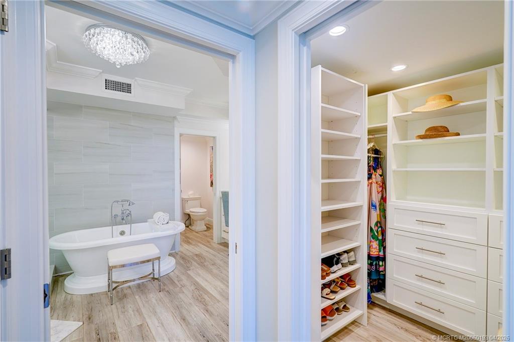 Stuart, Florida 34996, United States, 3 Bedrooms Bedrooms, ,3 BathroomsBathrooms,Residential,Active,110805