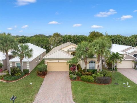 Photo of 1052 SE Westminster Place, Stuart, FL 34997 (MLS # M20053714)