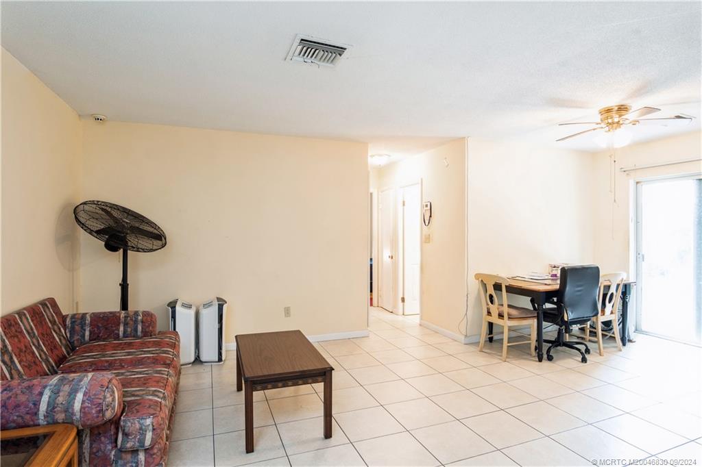 Port Saint Lucie, Florida 34952, United States, 2 Bedrooms Bedrooms, ,1 BathroomBathrooms,Residential,Pending,42853