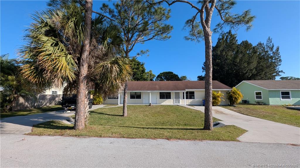 3741 SE Dixie Ross Street 3741 & 3743