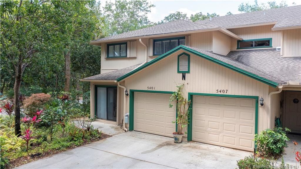 Photo of 5401 SE Schooner Oaks Way, Stuart, FL 34997 (MLS # M20038609)