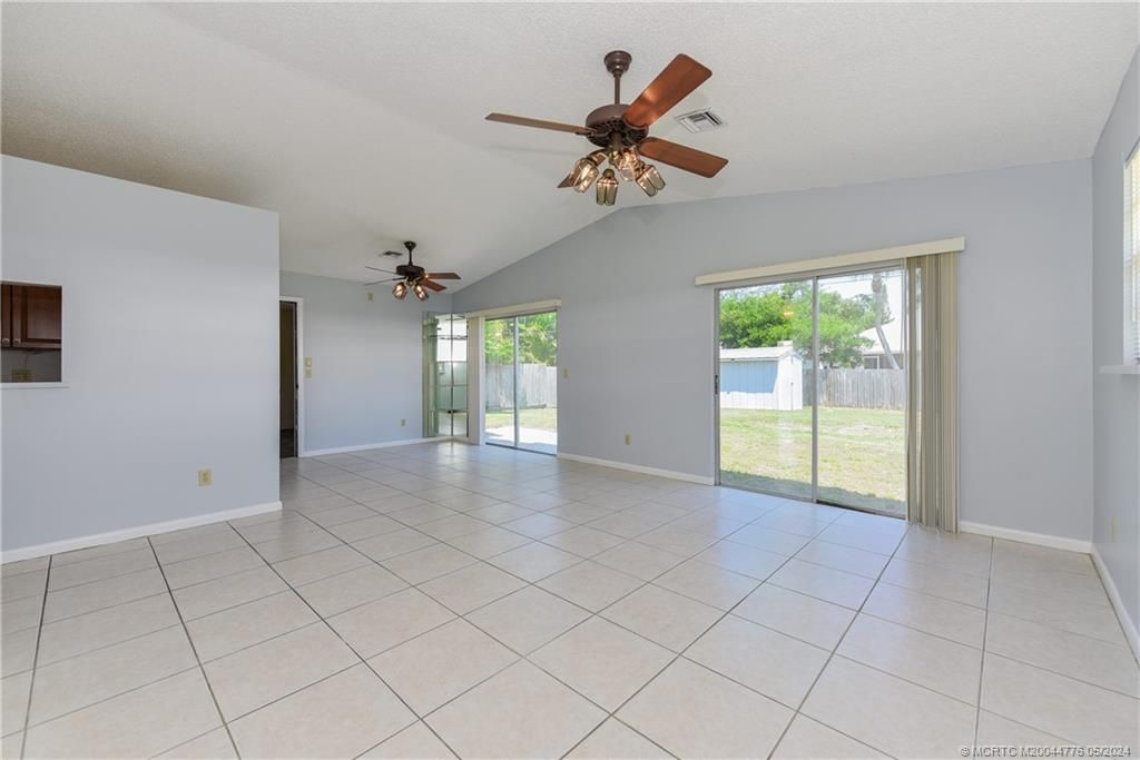 Photo of 3049 SE Lime Tree Terrace, Stuart, FL 34997 (MLS # M20044776)