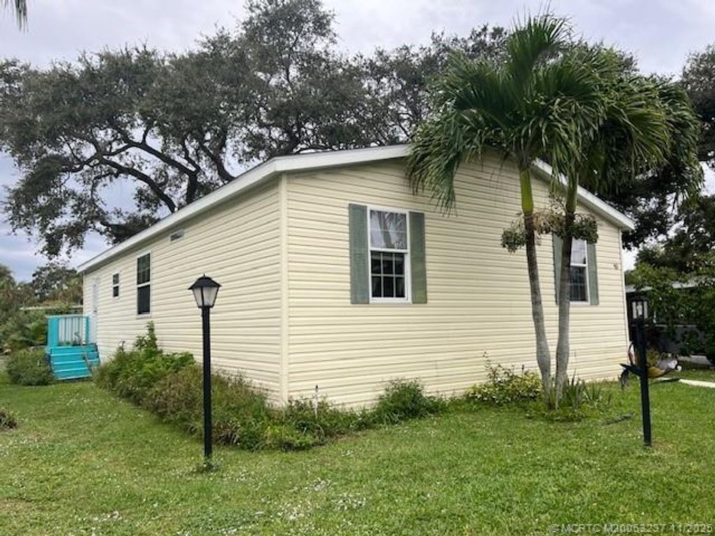 Photo of 2555 PGA Boulevard #90, Palm Beach Gardens, FL 33410 (MLS # M20053237)