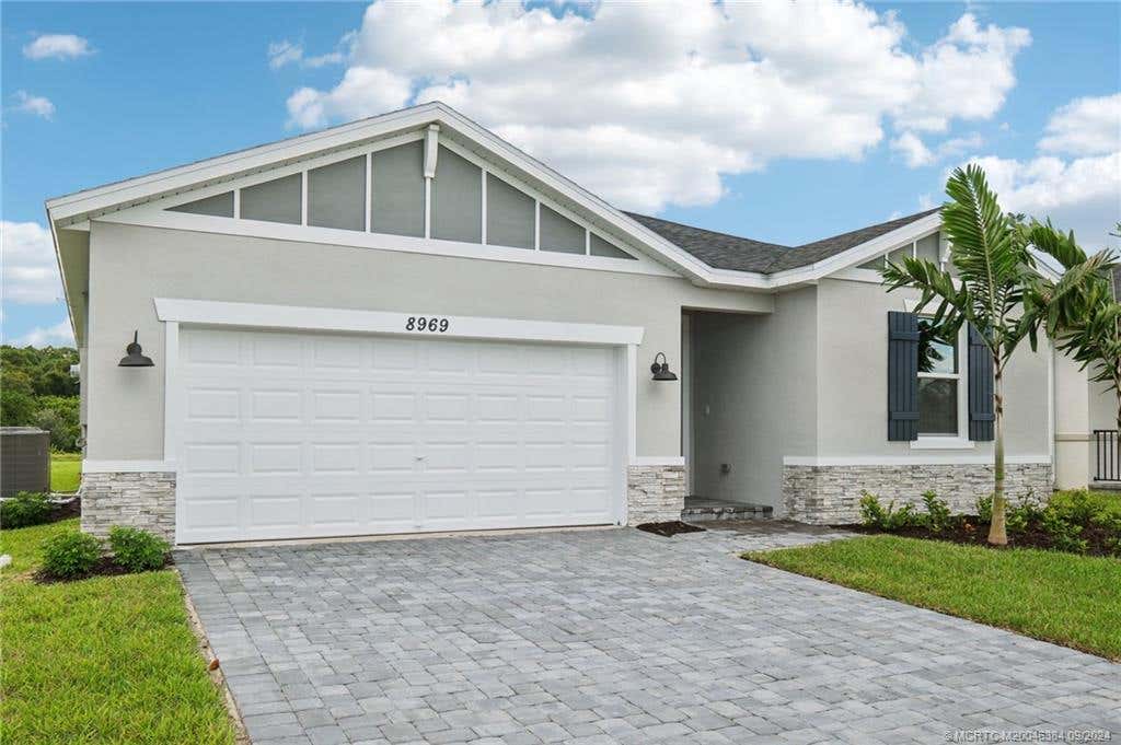 Photo of 8969 Dahlia Circle, Port Saint Lucie, FL 34986 (MLS # M20046384)