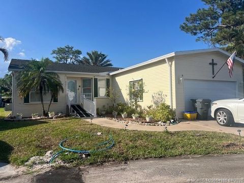 Mobile Home For Sale - 4237 4th Court<br/> Palm Beach County, Lantana, FL 33462