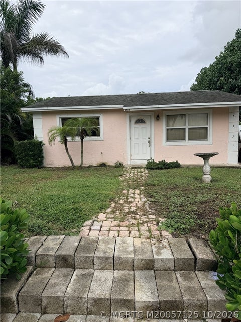 Homes For Sale - 8331 SE Lundy Street<br/> Hobe Sound, FL 33455