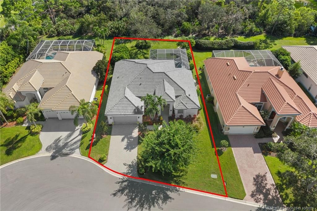 Photo of 2227 SE Stonehaven Road, Port Saint Lucie, FL 34952 (MLS # M20052843)