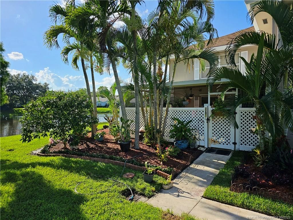 Photo of 3287 SW Sunset Trace Circle, Palm City, FL 34990 (MLS # M20040024)