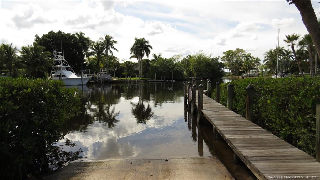 1609 NW River Trail
