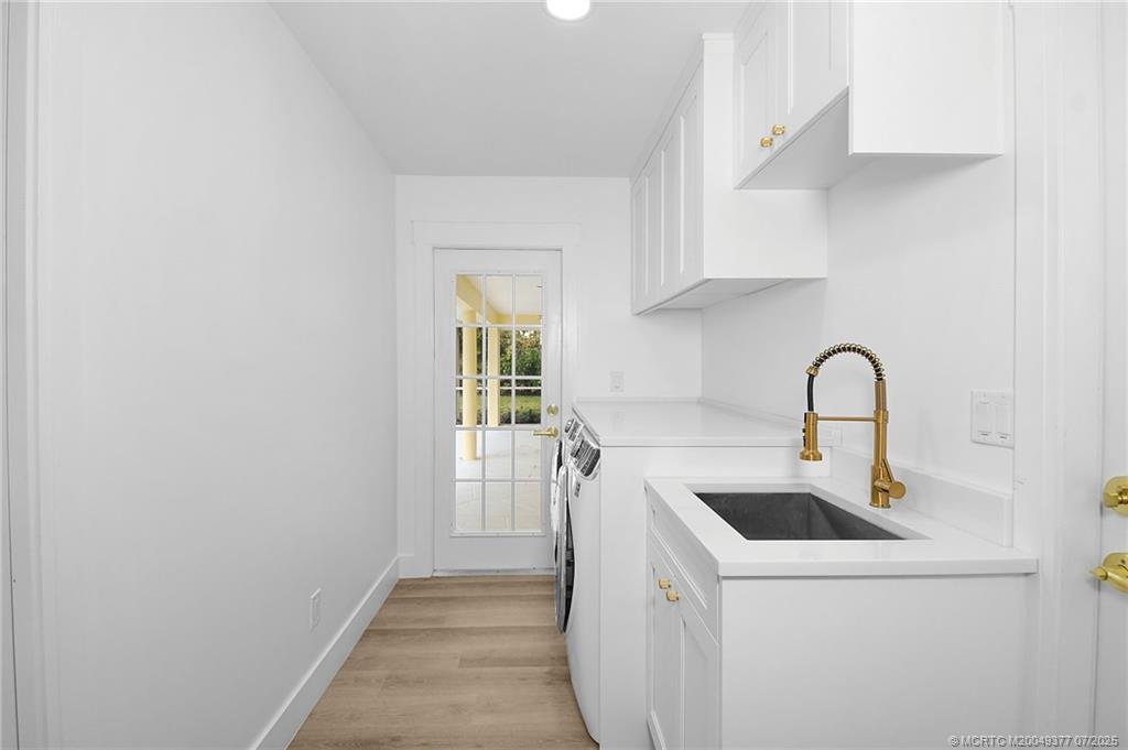 Stuart, Florida 34994, United States, 4 Bedrooms Bedrooms, ,4 BathroomsBathrooms,Residential,Active,79376