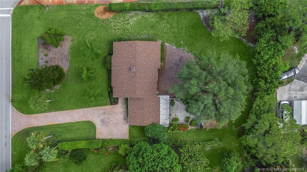 Photo of 1023 NW Pine Lake Drive, Stuart, FL 34994 (MLS # M20045574)