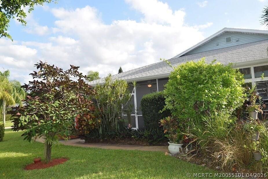 Photo of 2124 SE Edler Drive, Stuart, FL 34994 (MLS # M20055101)