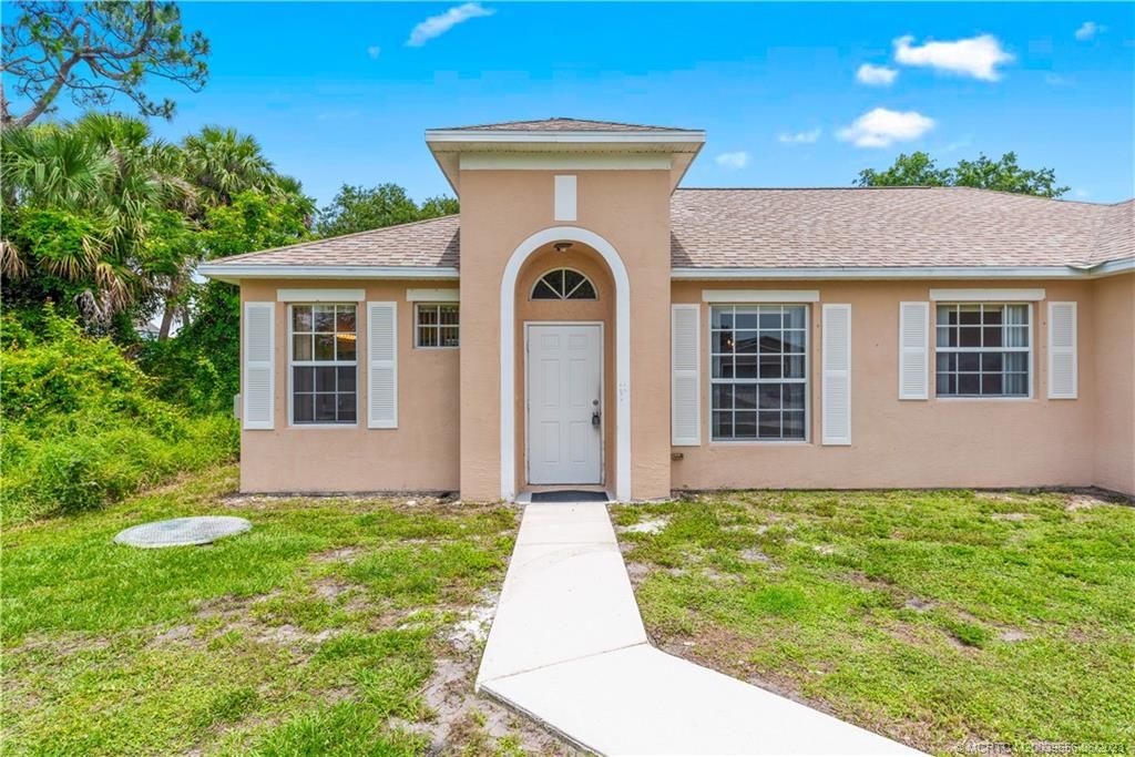 Photo of 1237 SW Babcock Avenue, Port Saint Lucie, FL 34953 (MLS # M20039656)