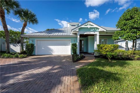 Photo of 506 NE Pecos Way, Jensen Beach, FL 34957 (MLS # M20052539)