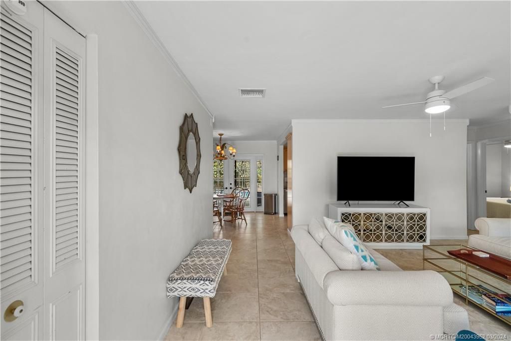 Photo of 1252 SE Madison Avenue, Stuart, FL 34996 (MLS # M20043952)