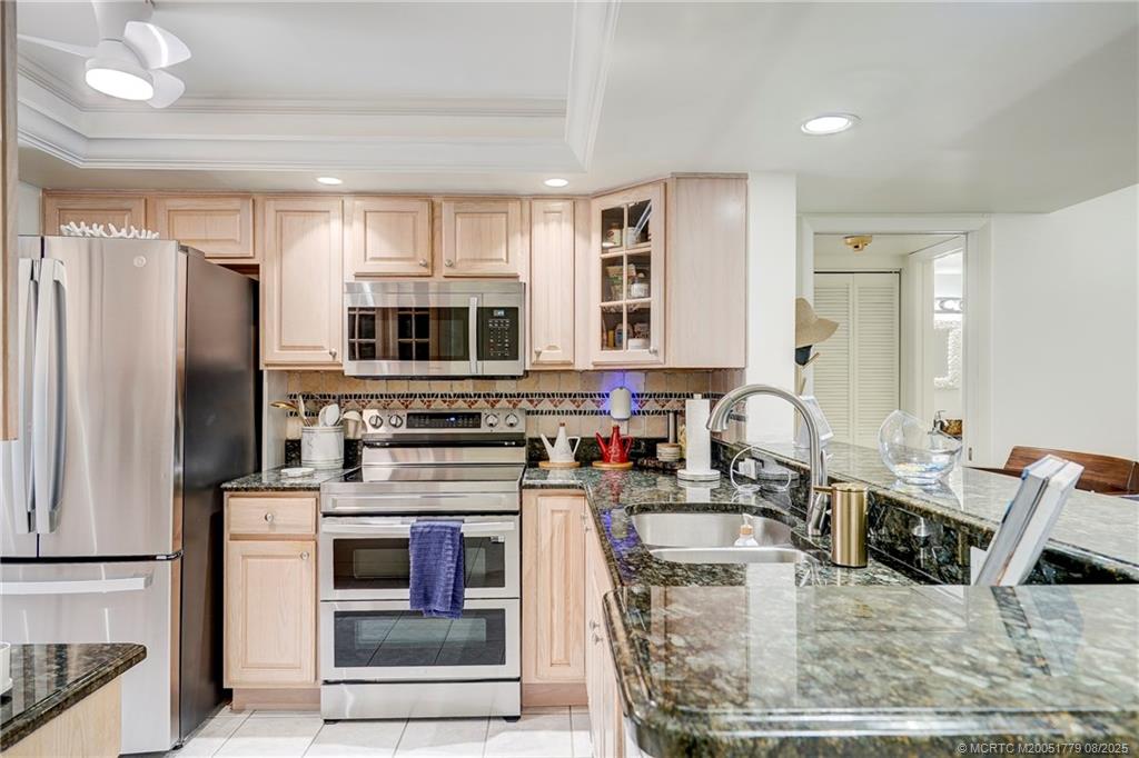 Stuart, Florida 34996, United States, 2 Bedrooms Bedrooms, ,2 BathroomsBathrooms,Residential,Active,191834