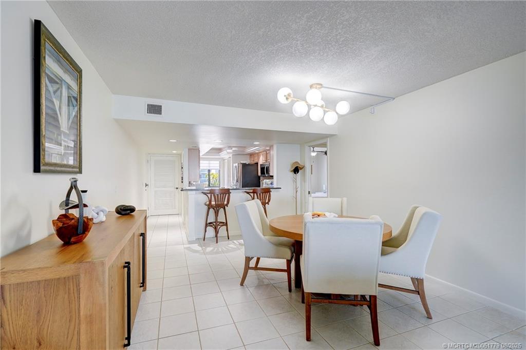 Stuart, Florida 34996, United States, 2 Bedrooms Bedrooms, ,2 BathroomsBathrooms,Residential,Active,191834