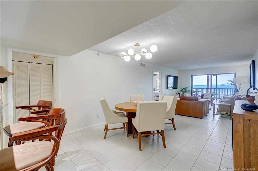 Stuart, Florida 34996, United States, 2 Bedrooms Bedrooms, ,2 BathroomsBathrooms,Residential,Active,191834