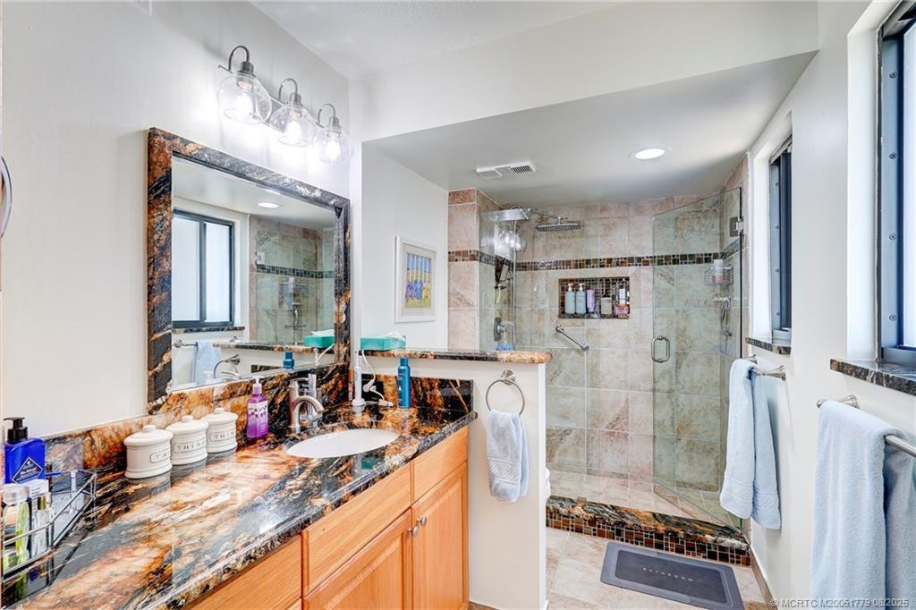 Stuart, Florida 34996, United States, 2 Bedrooms Bedrooms, ,2 BathroomsBathrooms,Residential,Active,191834