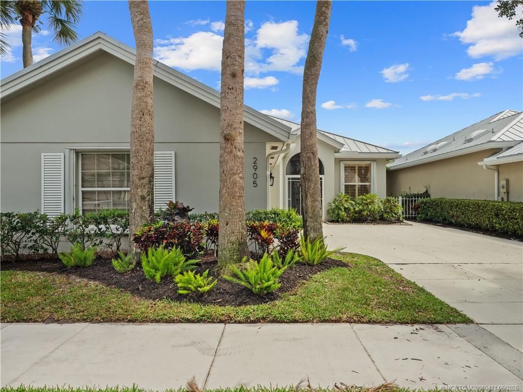 Photo of 2905 SW Brighton Way, Palm City, FL 34990 (MLS # M20050421)