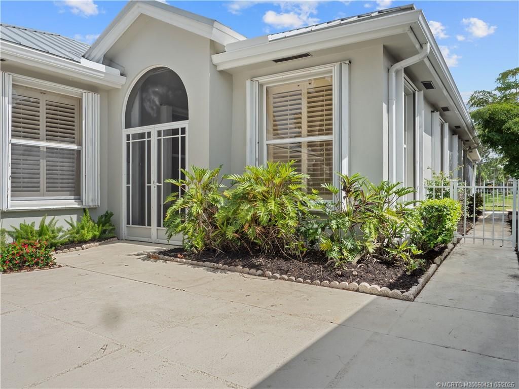 Photo of 2905 SW Brighton Way, Palm City, FL 34990 (MLS # M20050421)