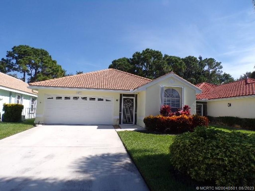 Photo of 2033 SW Olympic Club Terrace, Palm City, FL 34990 (MLS # M20040501)