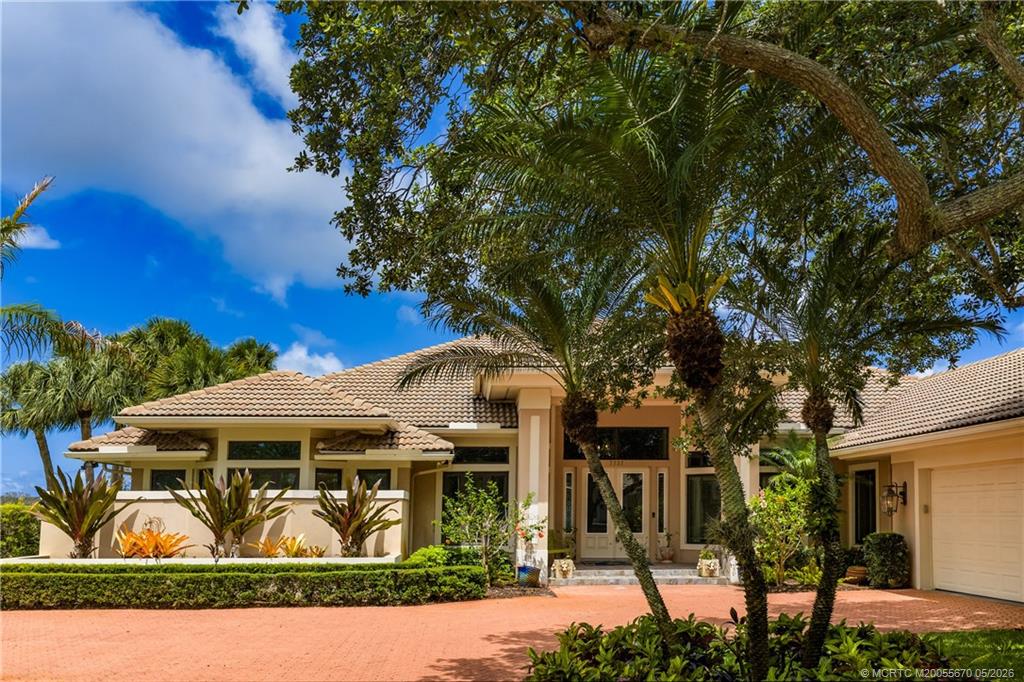 Photo of 7737 SE Manhasset Place, Hobe Sound, FL 33455 (MLS # M20055670)