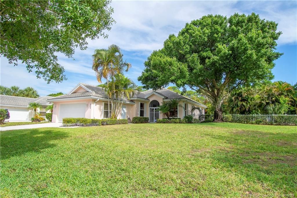 Photo of 5299 SE Sweetbrier Terrace, Hobe Sound, FL 33455 (MLS # M20039338)