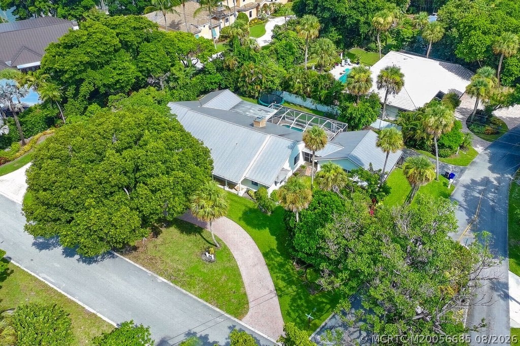 Photo of 15 W High Point Road, Sewalls Point, FL 34996 (MLS # M20056685)