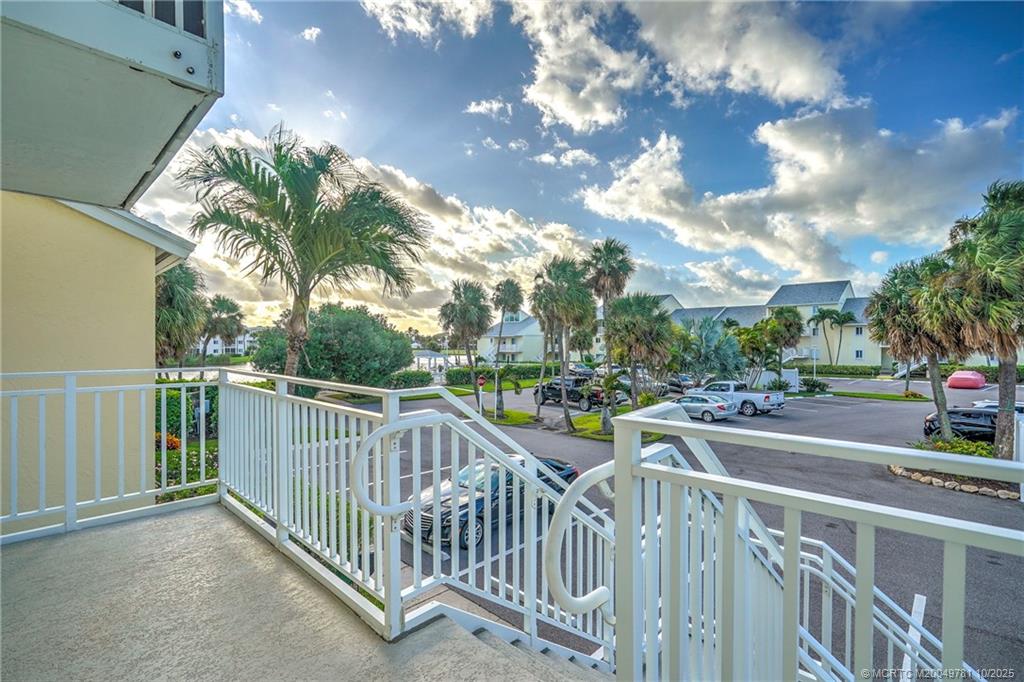 Stuart, Florida 34996, United States, 2 Bedrooms Bedrooms, ,3 BathroomsBathrooms,Residential,Active,93242