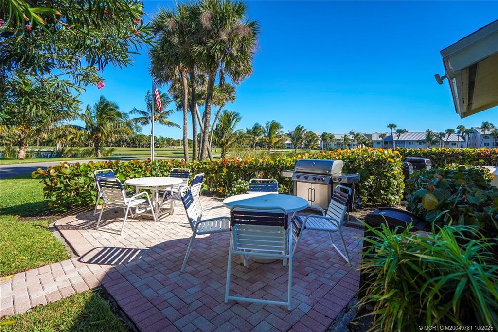 Stuart, Florida 34996, United States, 2 Bedrooms Bedrooms, ,3 BathroomsBathrooms,Residential,Active,93242