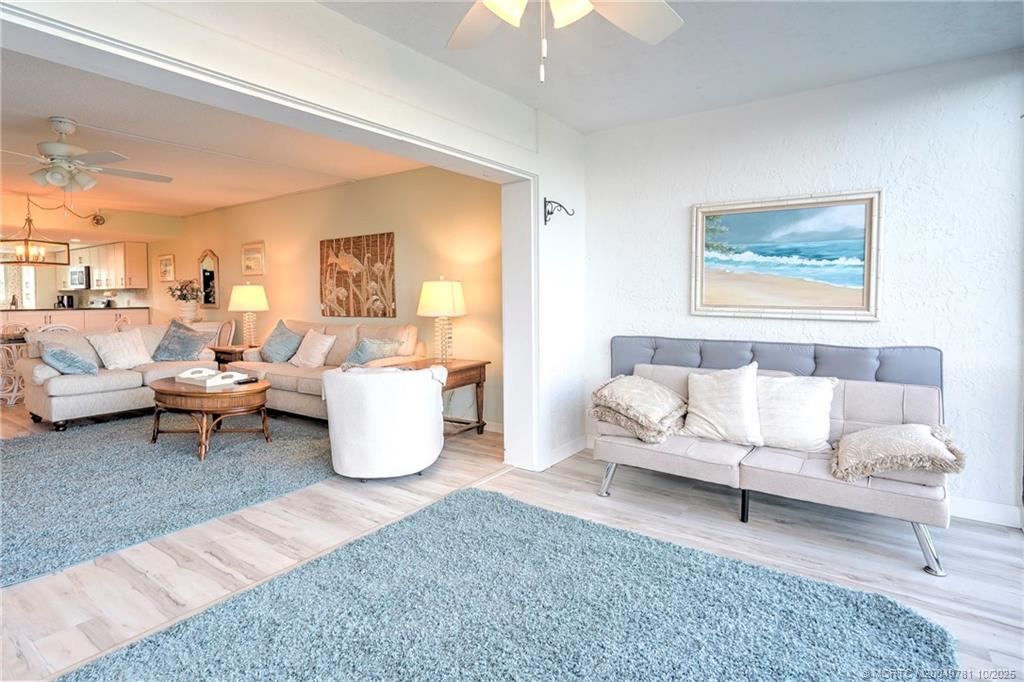 Stuart, Florida 34996, United States, 2 Bedrooms Bedrooms, ,3 BathroomsBathrooms,Residential,Active,93242