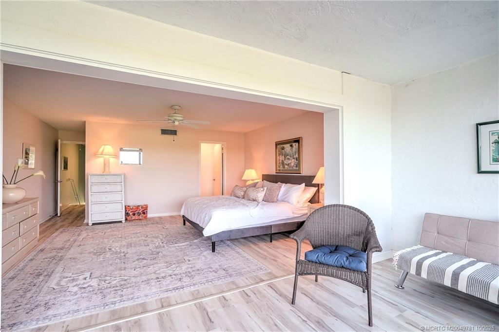 Stuart, Florida 34996, United States, 2 Bedrooms Bedrooms, ,3 BathroomsBathrooms,Residential,Active,93242