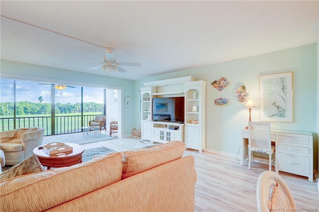 Stuart, Florida 34996, United States, 2 Bedrooms Bedrooms, ,3 BathroomsBathrooms,Residential,Active,93242
