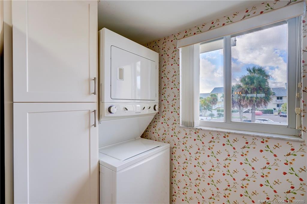 Stuart, Florida 34996, United States, 2 Bedrooms Bedrooms, ,3 BathroomsBathrooms,Residential,Active,93242