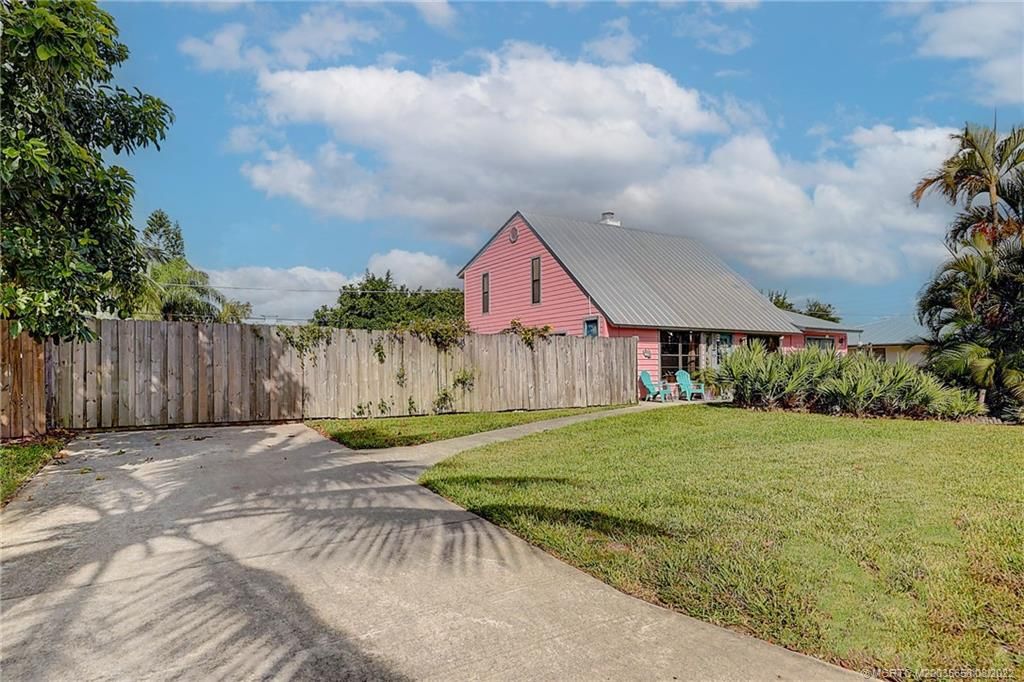 Photo of 4602 SE Shady Ridge Lane, Stuart, FL 34997 (MLS # M20035658)