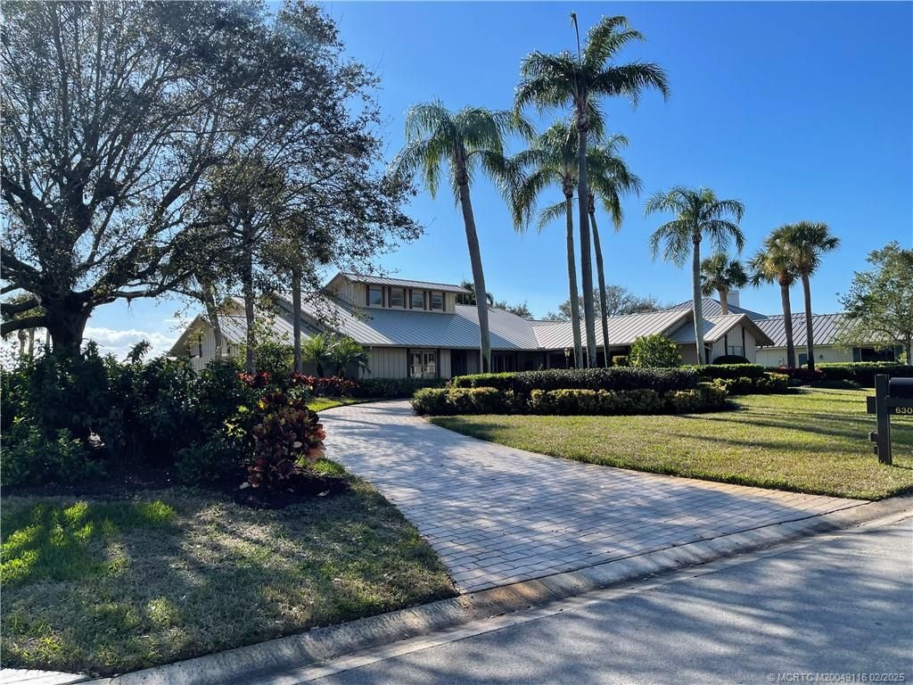 Photo of 6300 SE Winged Foot Drive, Stuart, FL 34997 (MLS # M20049116)