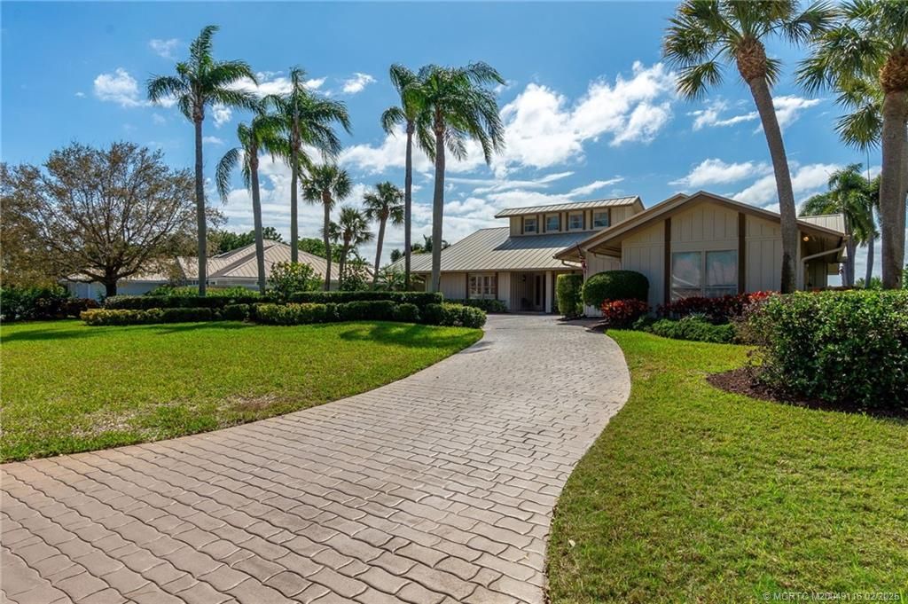 Photo of 6300 SE Winged Foot Drive, Stuart, FL 34997 (MLS # M20049116)