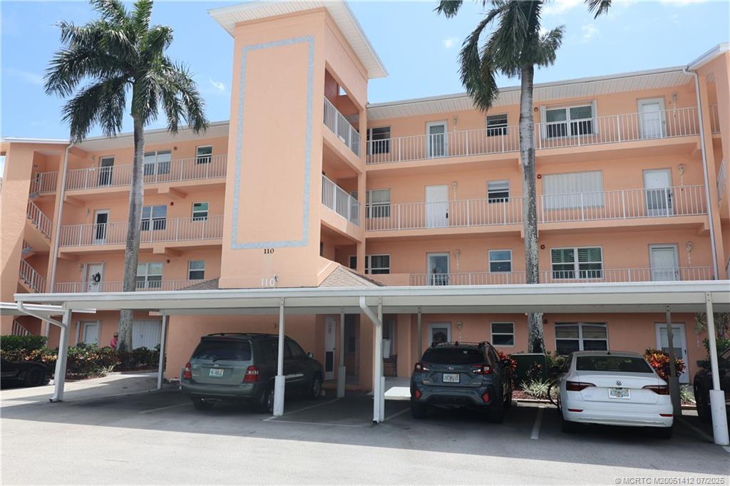 Stuart, Florida 34996, United States, 2 Bedrooms Bedrooms, ,2 BathroomsBathrooms,Residential,Active,171123