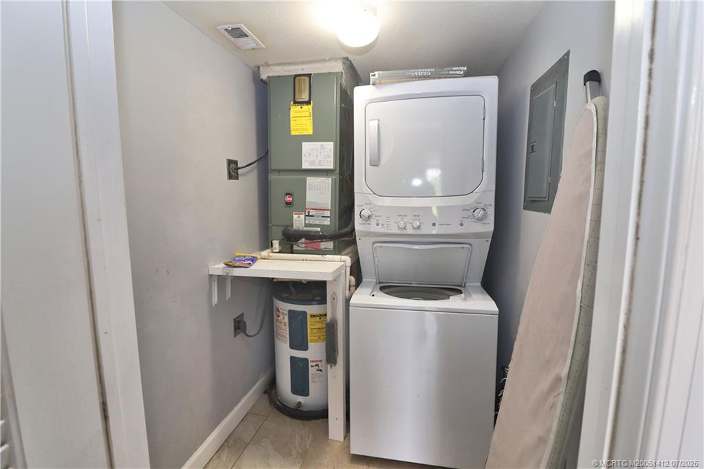 Stuart, Florida 34996, United States, 2 Bedrooms Bedrooms, ,2 BathroomsBathrooms,Residential,Active,171123