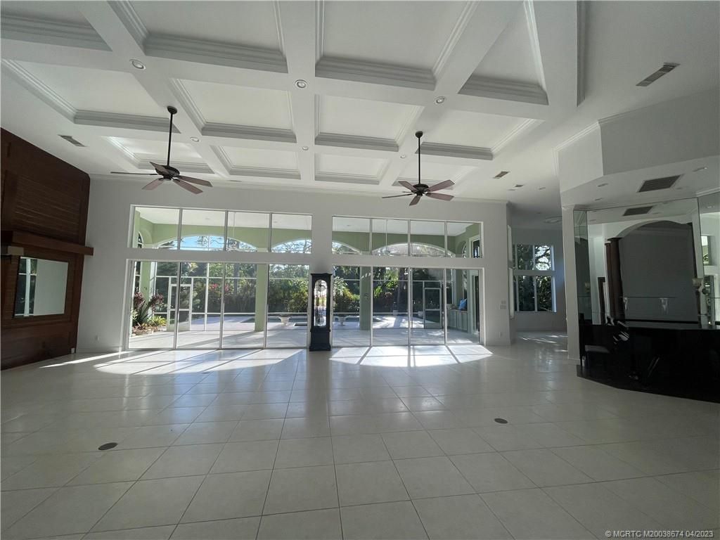 Photo of 4706 SE Waterford Drive, Stuart, FL 34997 (MLS # M20038674)