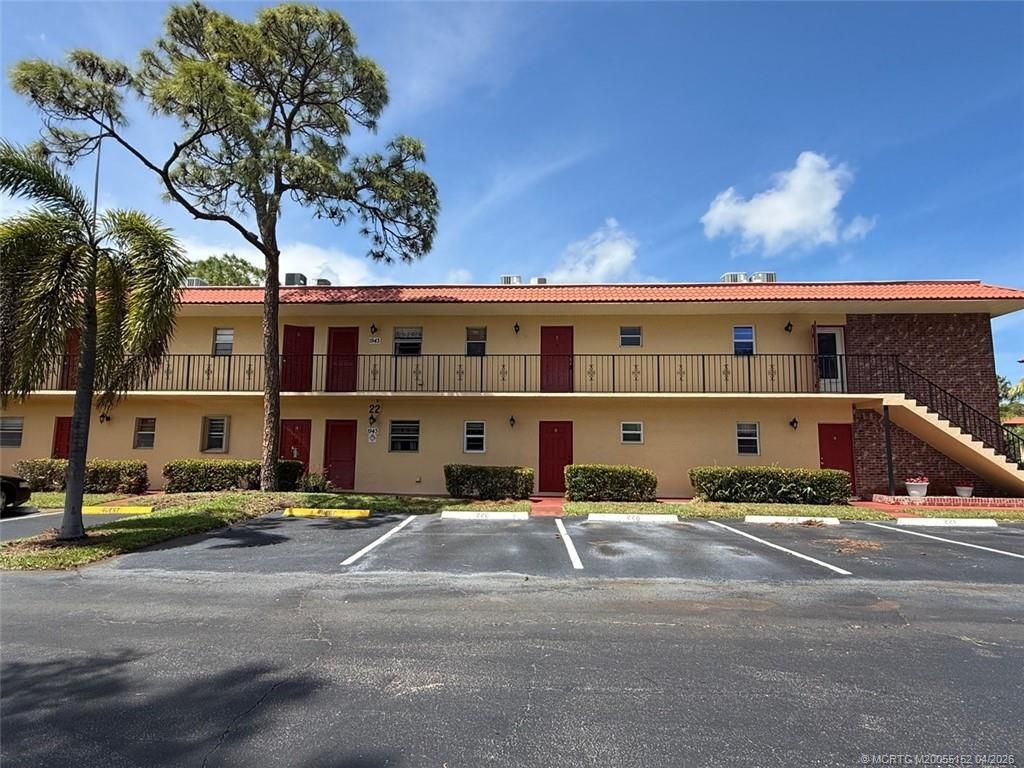 Photo of 1943 SW Palm City Road #22-D, Stuart, FL 34994 (MLS # M20055152)