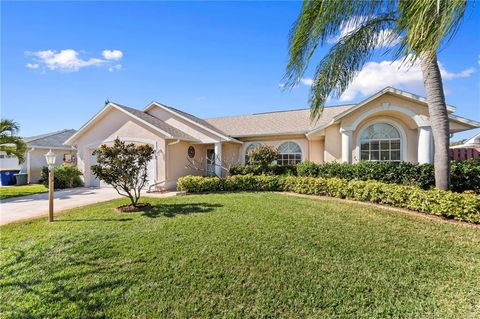 Photo of 917 NE Maranta Terrado, Jensen Beach, FL 34957 (MLS # M20054271)