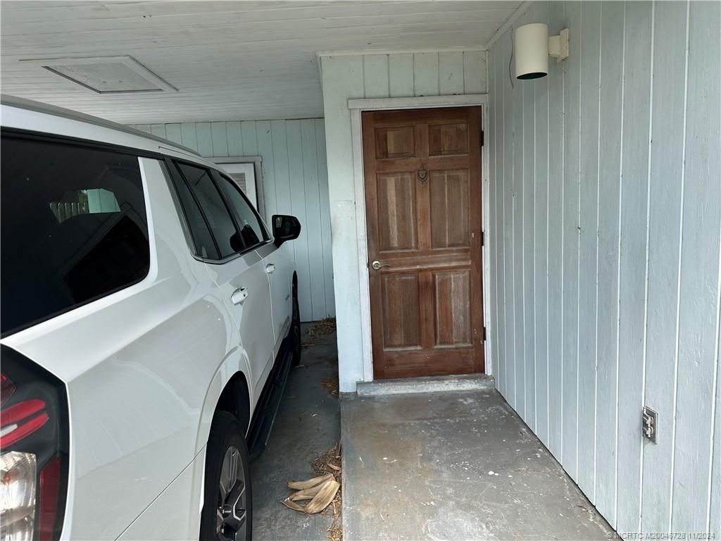 Photo of 3023 SE Banyan Street, Stuart, FL 34997 (MLS # M20046728)