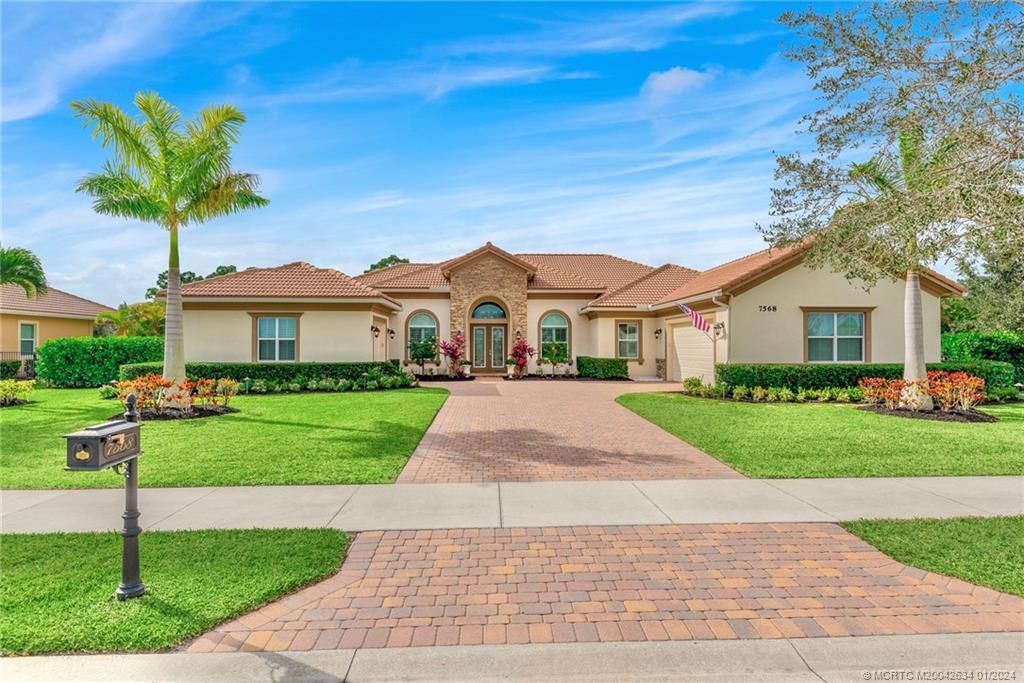 Photo of 7568 SE Ravissant Drive, Stuart, FL 34997 (MLS # M20042634)