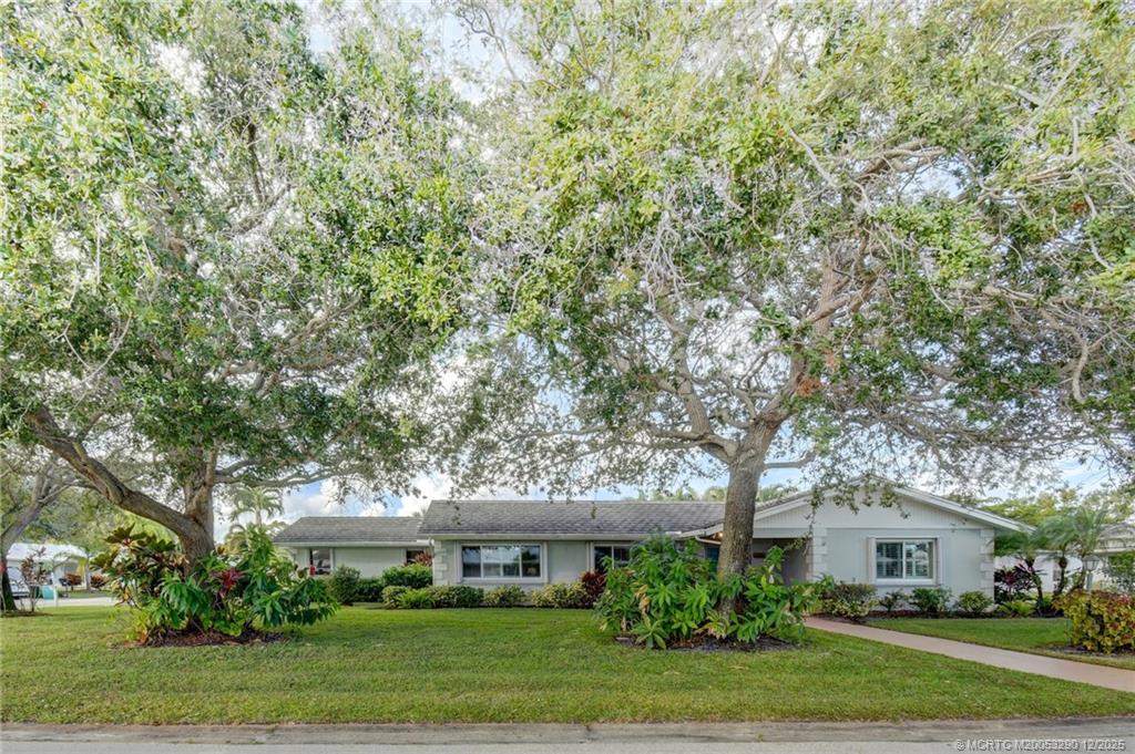 Stuart, Florida 34996, United States, 2 Bedrooms Bedrooms, ,2 BathroomsBathrooms,Residential,Active,249157